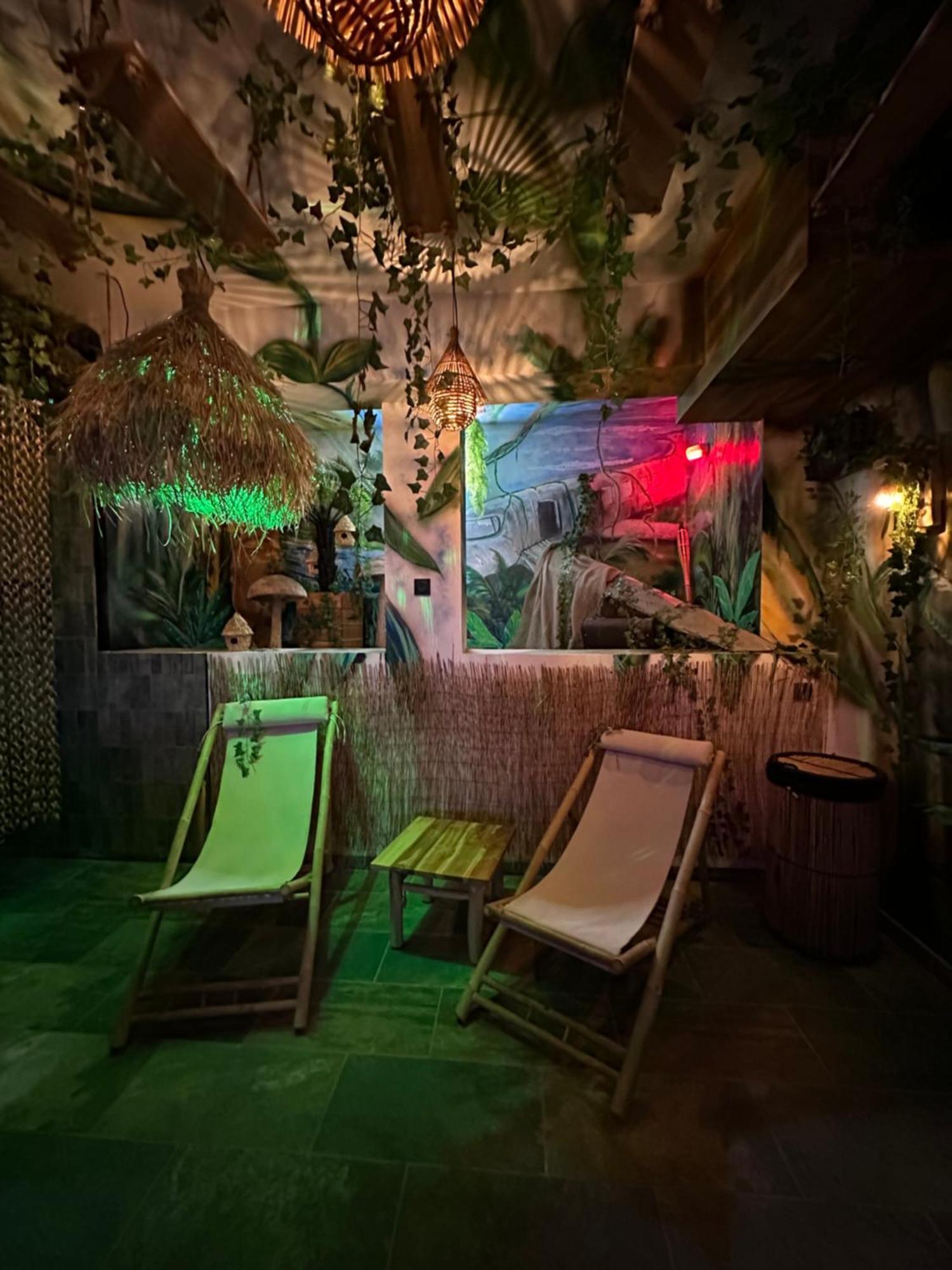 Bed and Breakfast Jungle Spa à Dunkirk Extérieur photo